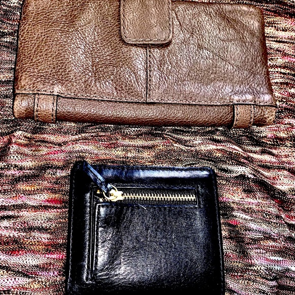 Fossil wallets 2 for one price one bundle deal - Picture 6 of 7